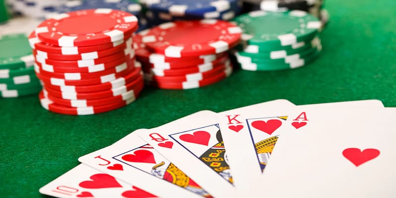 Nghệ thuật bluff trong poker dễ hơn bao giờ thấy